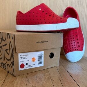Native Kids Sneakers in Torch Red and White
